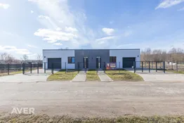 Divģimeņu mājas daļa pie dabas Līčos
