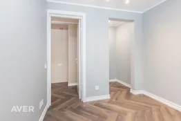 Jauns mansards ar liftu un mantu glabātuvi ietilpst cenā