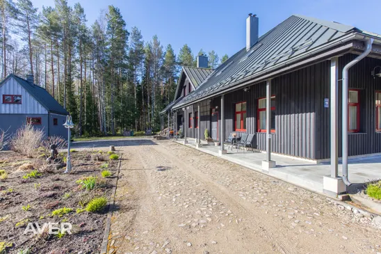 Ekskluzīva zvejnieku muižas stila māja ar Putnu pirti un savu mežu