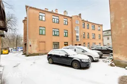 3 istabu dzīvoklis ar centralizēto malkas apkuri