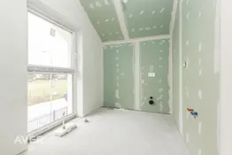 Plaša, augstvērtīga un tikko uzcelta rindu māja Dzidriņās.