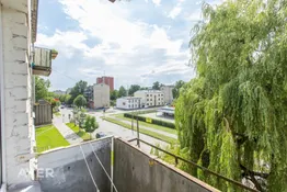 Divu istabu dzīvoklis