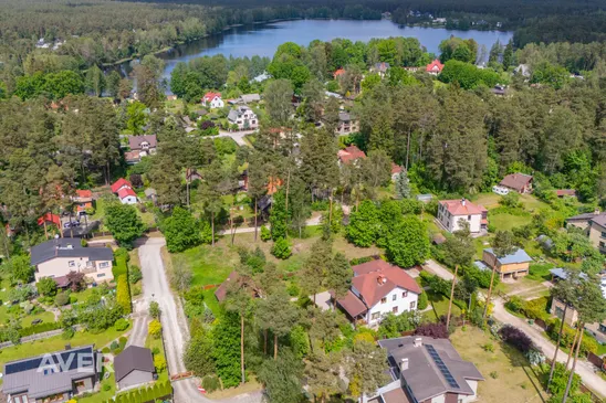 Dainu iela 10, Langstiņi