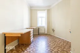 Pārdošanā mājīgs 2 istabu dzīvoklis pirmskara ēkas 4. stāvā, Brasas apkaimē.