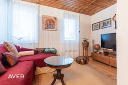 Pārdošanā divstāvu privātmāja ar 581 m² zemes gabalu klusā vietā netālu no Gaujas.