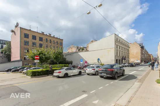3 istabu dzīvoklis Dzirnavu ielā