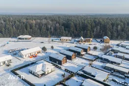 Moderna, kvalitatīva un tikko uzcelta dvīņu māja Dzidriņās.
