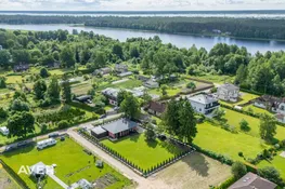 Jauna mūsdienu māja 200 m no Lielupes