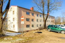 Pārdošanā mājīgs, skaists 2 istabu dzīvoklis Cēsu pilsētas centrā.