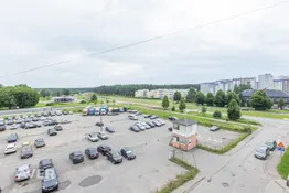 Plašs vienistabas dzīvoklis ar lodžiju Pļavniekos
