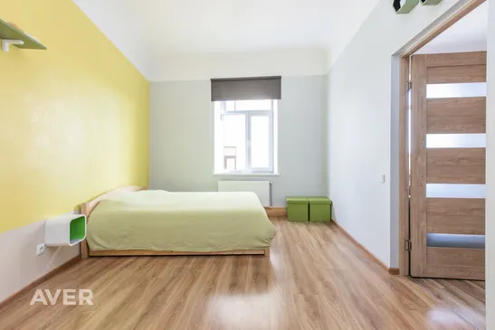 Pārdošanā mājīgs un silts 2 istabu dzīvoklis tuvu centram.