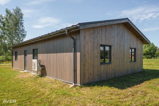 Kalēju iela 75, Grobiņa