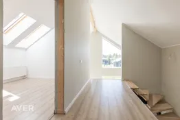 Plaša, augstvērtīga un tikko uzcelta rindu māja Dzidriņās.