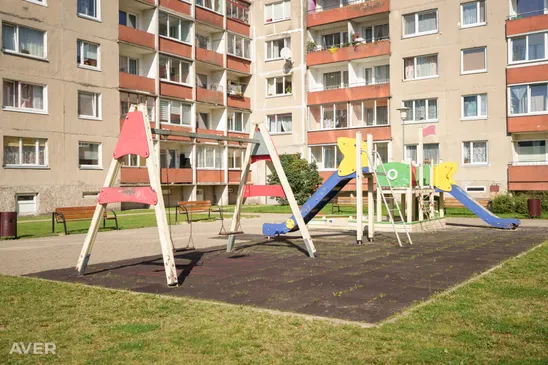 3 istabu dzīvoklis ar ideālu lokāciju un skatu pa logu