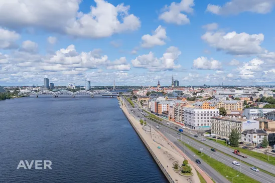 Dzīvoklis ar skatu uz Daugavu