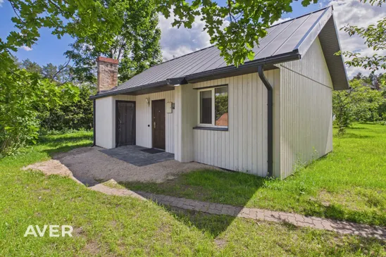 3029 m² zemes gabals ar dzīvojamo māju un palīgēku