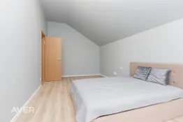 Plaša, augstvērtīga un tikko uzcelta rindu māja Dzidriņās.
