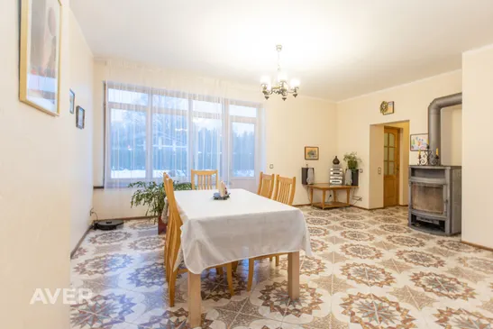 Māja Ikšķilē ar skatu uz Daugavu