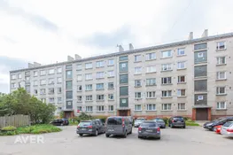Trīs istabu dzīvoklis Sarkandaugavā