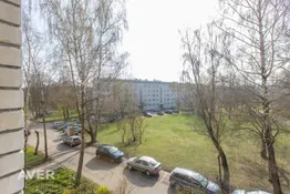 Pārdošanā saulains 2 istabu dzīvoklis Kauguros.
