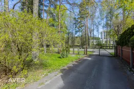 Jūra no mājas tikai rokas stiepiena attālumā