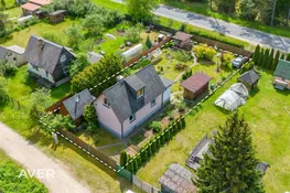 Omulīga mājiņa ar burvīgu dārzu un pirti