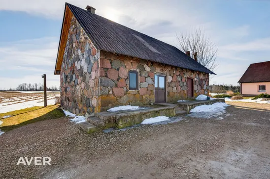 Savrupmāja pie Ļaudonas