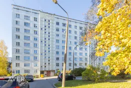 Dzīvoklis ar skatu virs priedēm Valdlaučos