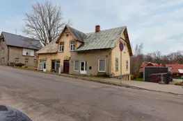 Rauna. Frizieru salons, ar pirti.