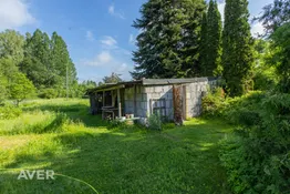 5-istabu māja ar 1,33ha lielu teritoriju 5minūšu attālumā no Ādažiem.