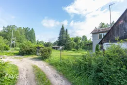 5-istabu māja ar 1,33ha lielu teritoriju 5minūšu attālumā no Ādažiem.