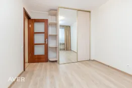 Saulains 3 istabu dzīvoklis ar skatu uz ezeru