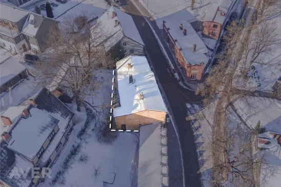 Renovējama ēka Talsu vecpilsētā