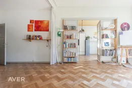 3 istabu dzīvoklis ar balkonu uz iekšpagalmu