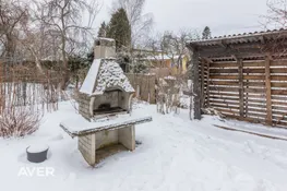 Pārdošanā divstāvu privātmāja ar 581 m² zemes gabalu klusā vietā netālu no Gaujas.