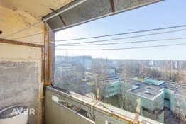 Pārdošanā 2 istabu dzīvoklis ar burvīgu panorāmas skatu no 8. stāva.