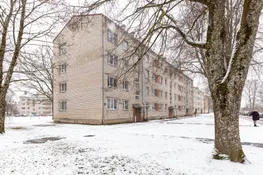 Kompakts dzīvoklis Cēsīs, zaļā apkārtnē.