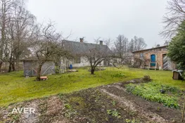 Plaša privātmāja ar 1090 m2 zemi 3 minūšu attālumā no Jelgavas centra