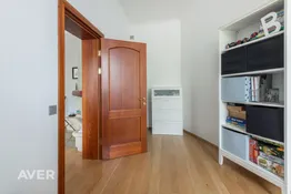 Pārdošanā saulains, mājīgs 4 istabu dzīvoklis pašā Rīgas centrā.