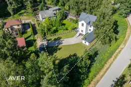 Tikko pabeigta ģimeņu māja