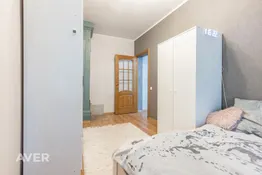 Dzīvoklis centrā ar privāto pagalmu