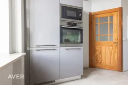 Pārdošanā saulains, mājīgs 4 istabu dzīvoklis pašā Rīgas centrā.