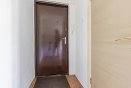 Saulains 2istabu dzīvokls Juglā