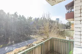 Pārdošanā 3 istabu dzīvoklis labā lokācijā ar mēbelēm iekļautām cenā.