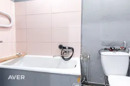 Kompakts dzīvoklis Cēsīs, zaļā apkārtnē.