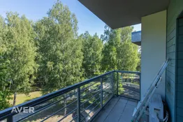 Mūsdienīgs 3 istabu dzīvoklis ar lielu terasi jaunajā projektā blakus рarkam.