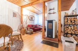 Pārdošanā divstāvu privātmāja ar 581 m² zemes gabalu klusā vietā netālu no Gaujas.
