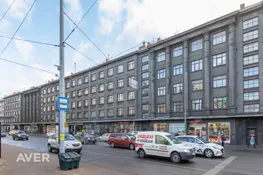 Gaišs, plašs 2 istabu dzīvoklis pašā Rīgas centrā.