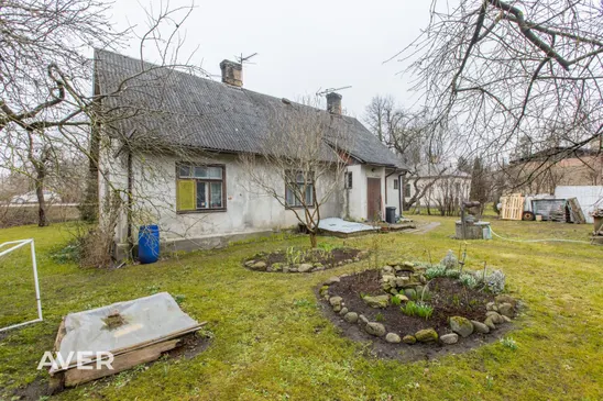 Plaša privātmāja ar 1090 m2 zemi 3 minūšu attālumā no Jelgavas centra