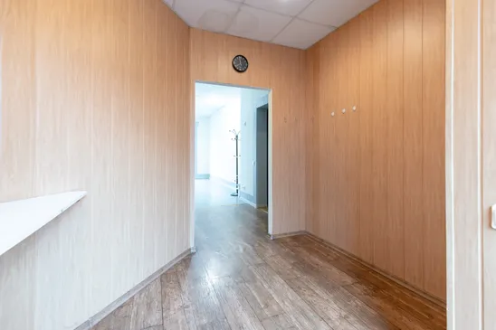 Rauna. Frizieru salons, ar pirti.